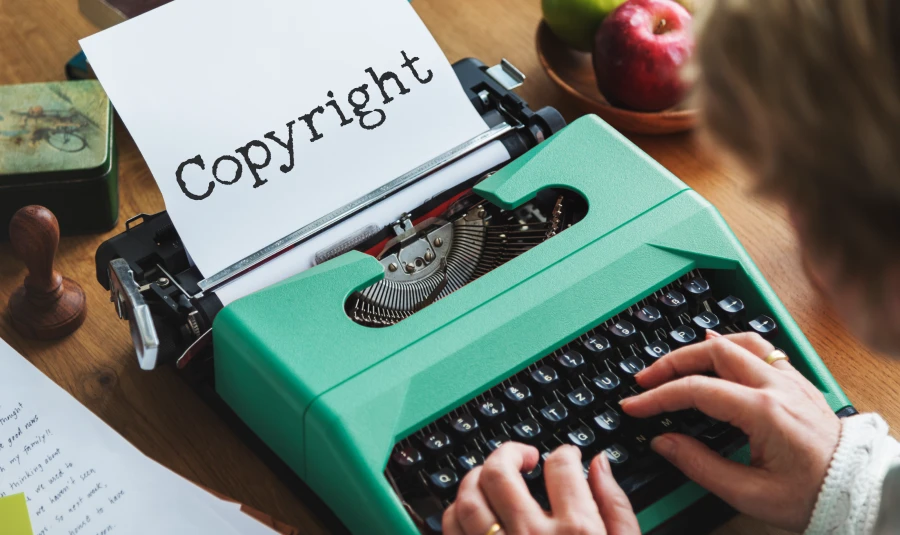 Ad Copywriting & Creative Design